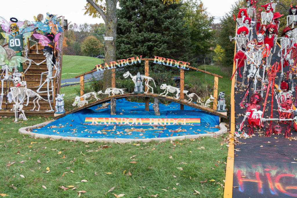 Jim Zamzow's Annual Halloween Display in Hubertus, WI | https://www.roseclearfield.com