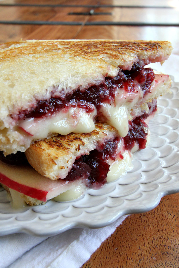 Fall and Winter Grilled Cheese Recipes - Brie, Apple, and Cranberry Grilled Cheese - recipegirl.com | https://www.roseclearfield.com