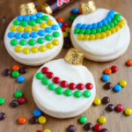 10 Cute Creative Christmas Cookies - Ornament Sugar Cookies | https://www.roseclearfield.com