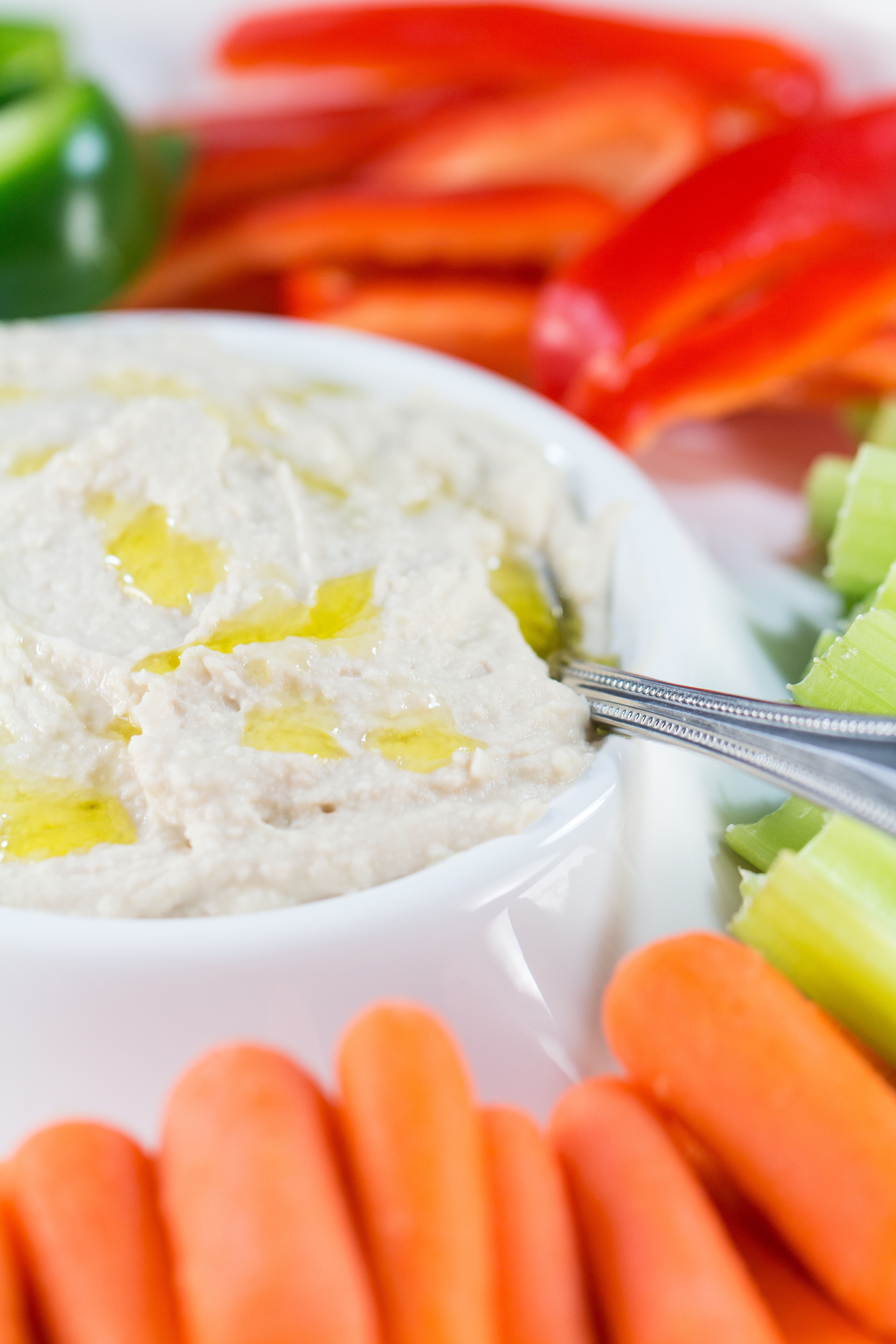 Homemade White Bean Cannellini Hummus | https://www.roseclearfield.com