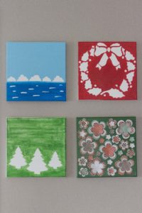 DIY holiday canvas wall art display. Check out the post to learn more about to make your own holiday decor. | https://www.roseclearfield.com