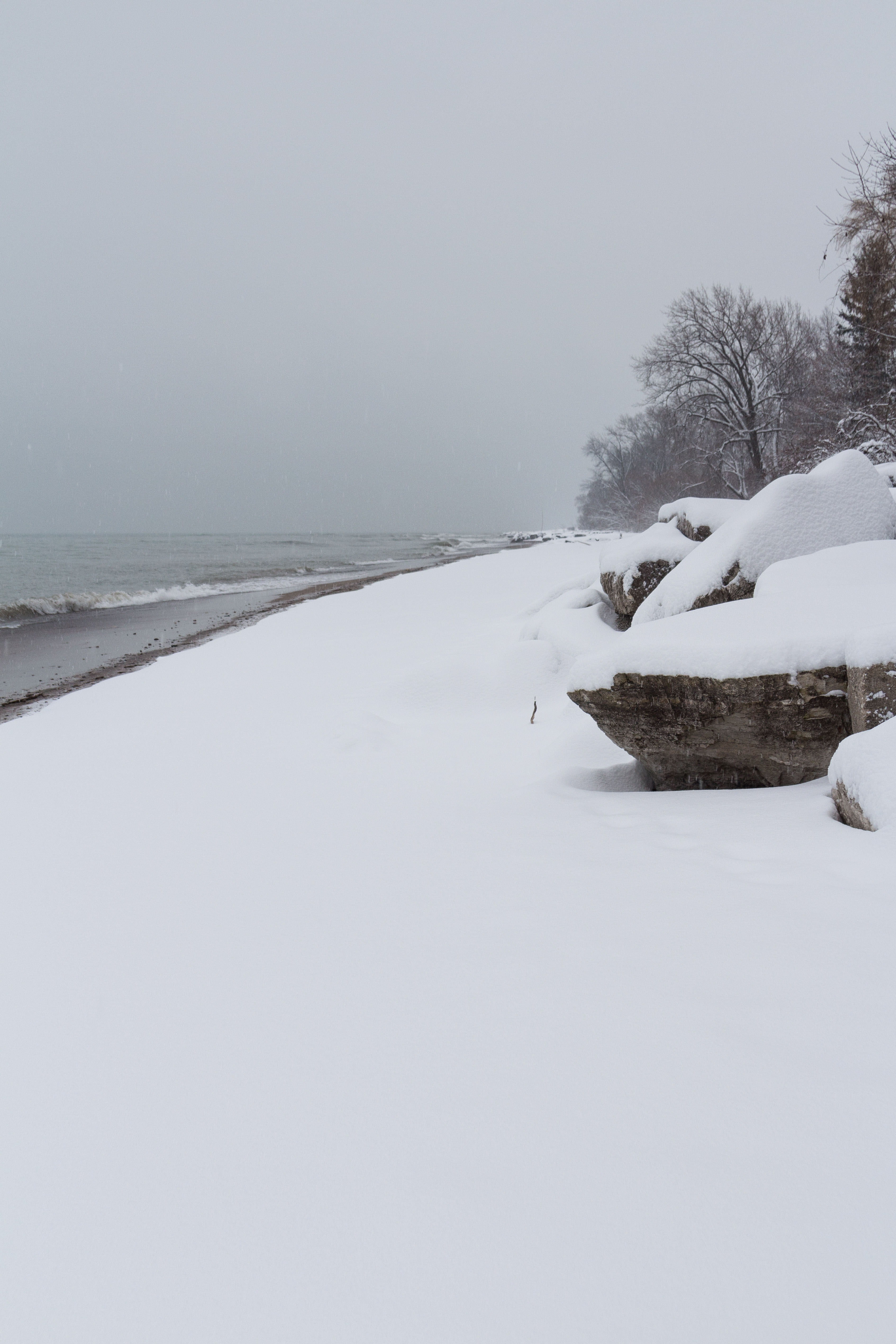 Snowfall on the Lake Michigan Beachfront in Southeast, WI | https://www.roseclearfield.com