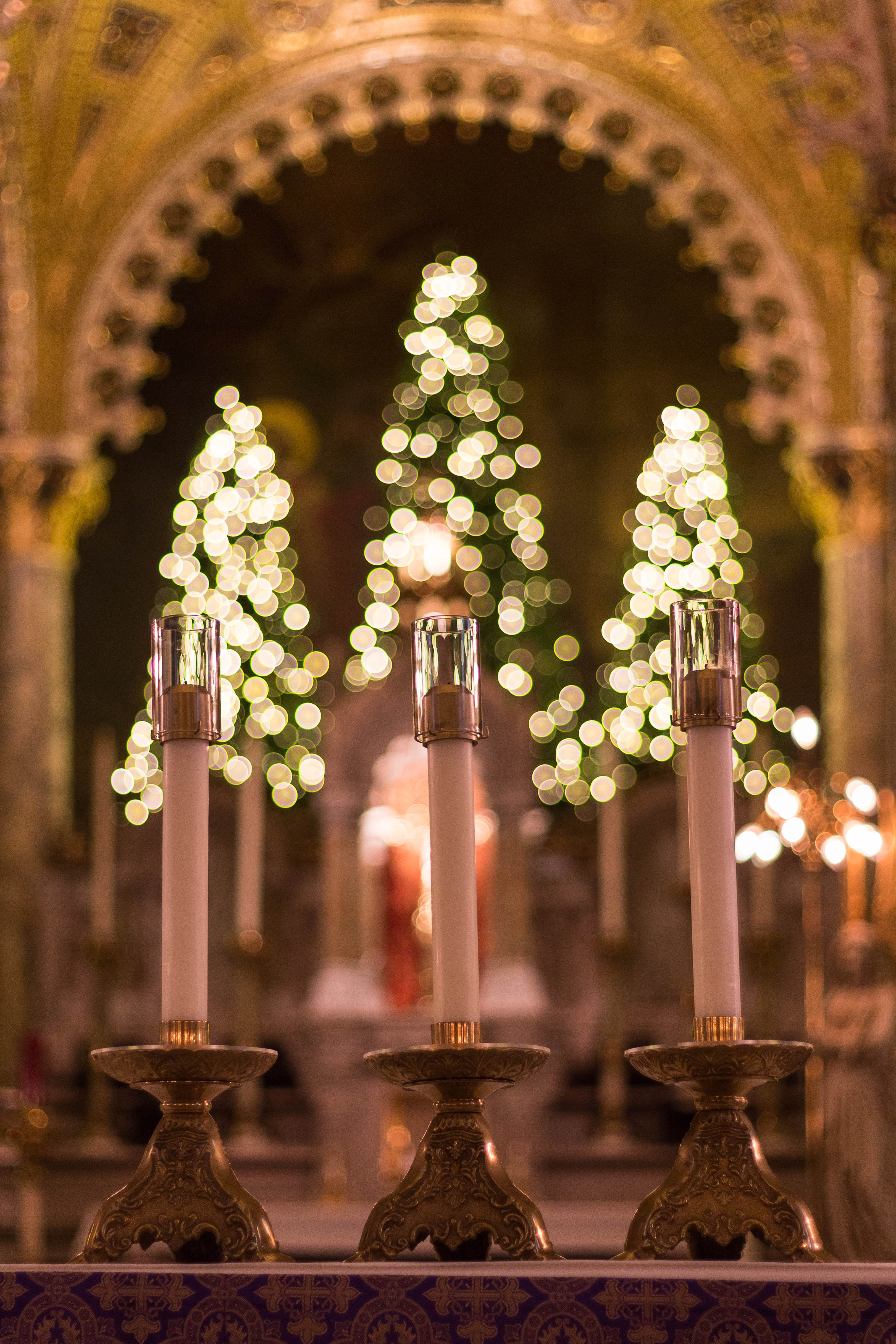 Basilica of St. Josaphat at Christmas, Milwaukee, WI | https://www.roseclearfield.com