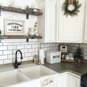 Winter Decorating Ideas for After Christmas | https://www.roseclearfield.com