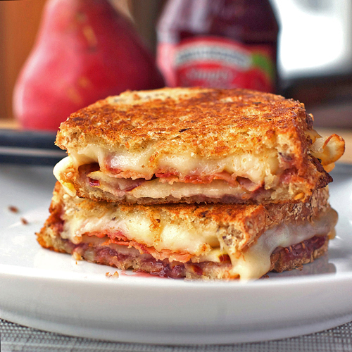 Bacon Pear and Raspberry Grilled Cheese via Pinch of Yum | https://www.roseclearfield.com