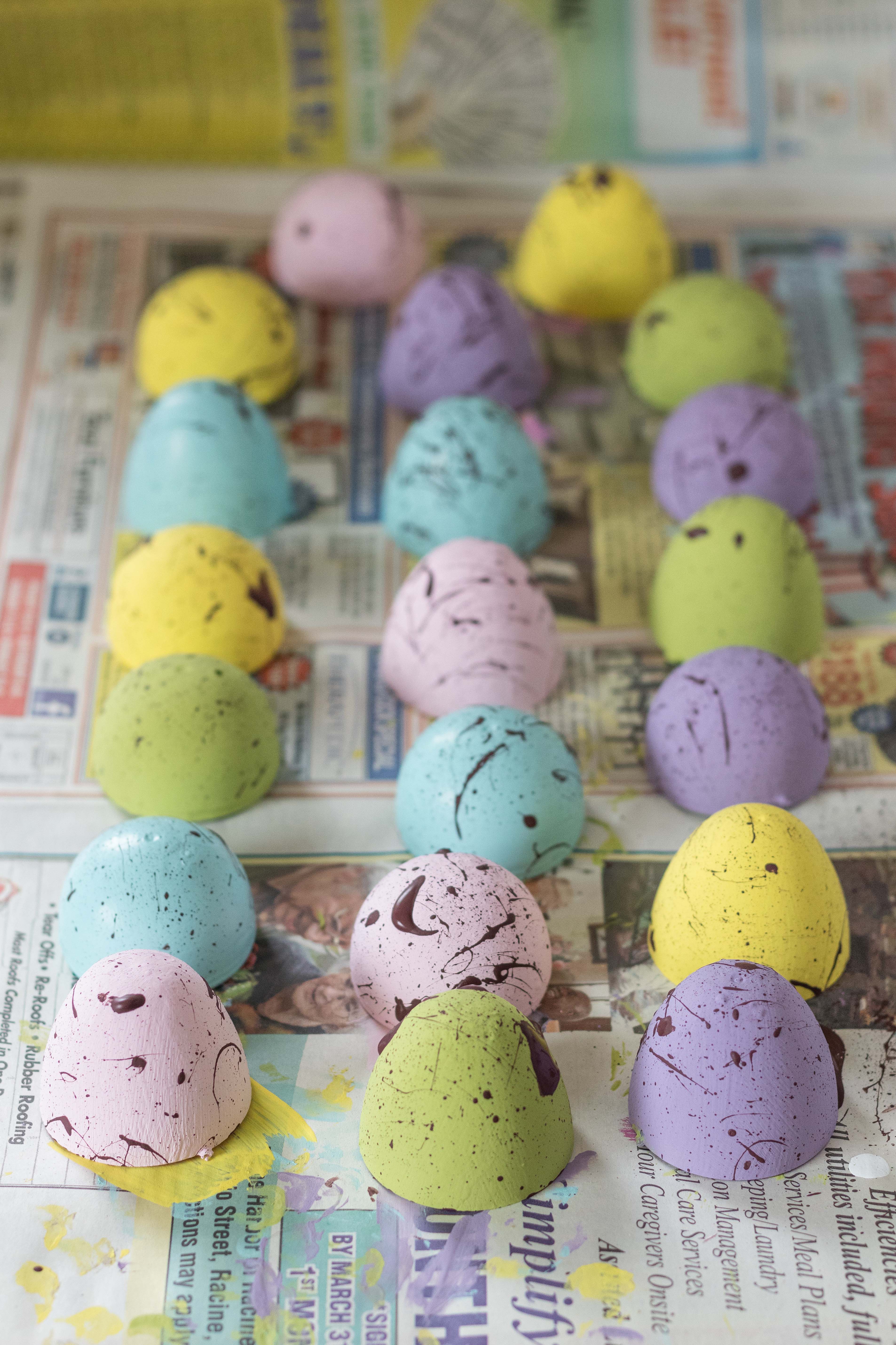 DIY Pastel Painted Speckled Plastic Easter Eggs | https://www.roseclearfield.com