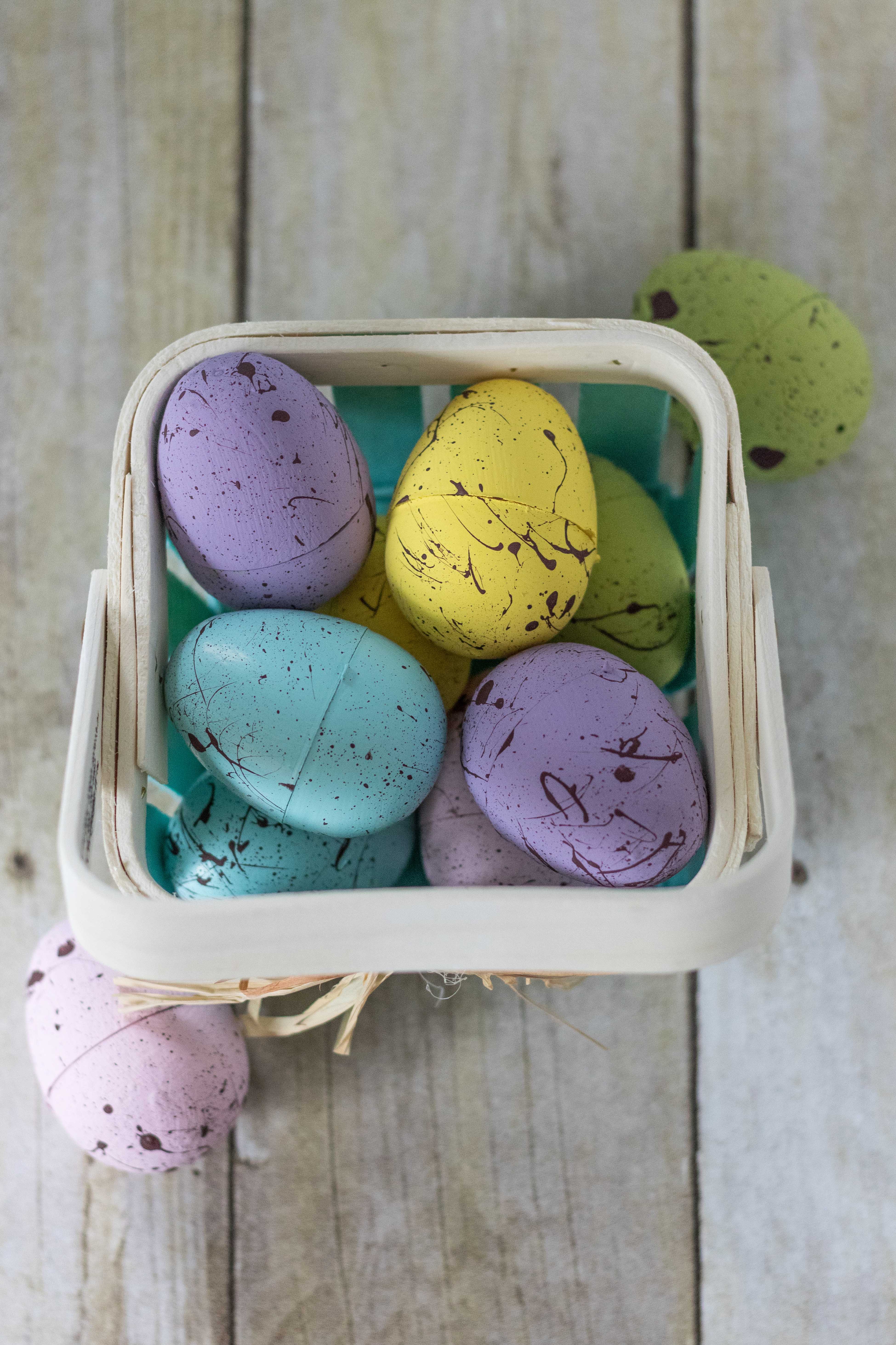 DIY Pastel Painted Speckled Plastic Easter Eggs | https://www.roseclearfield.com