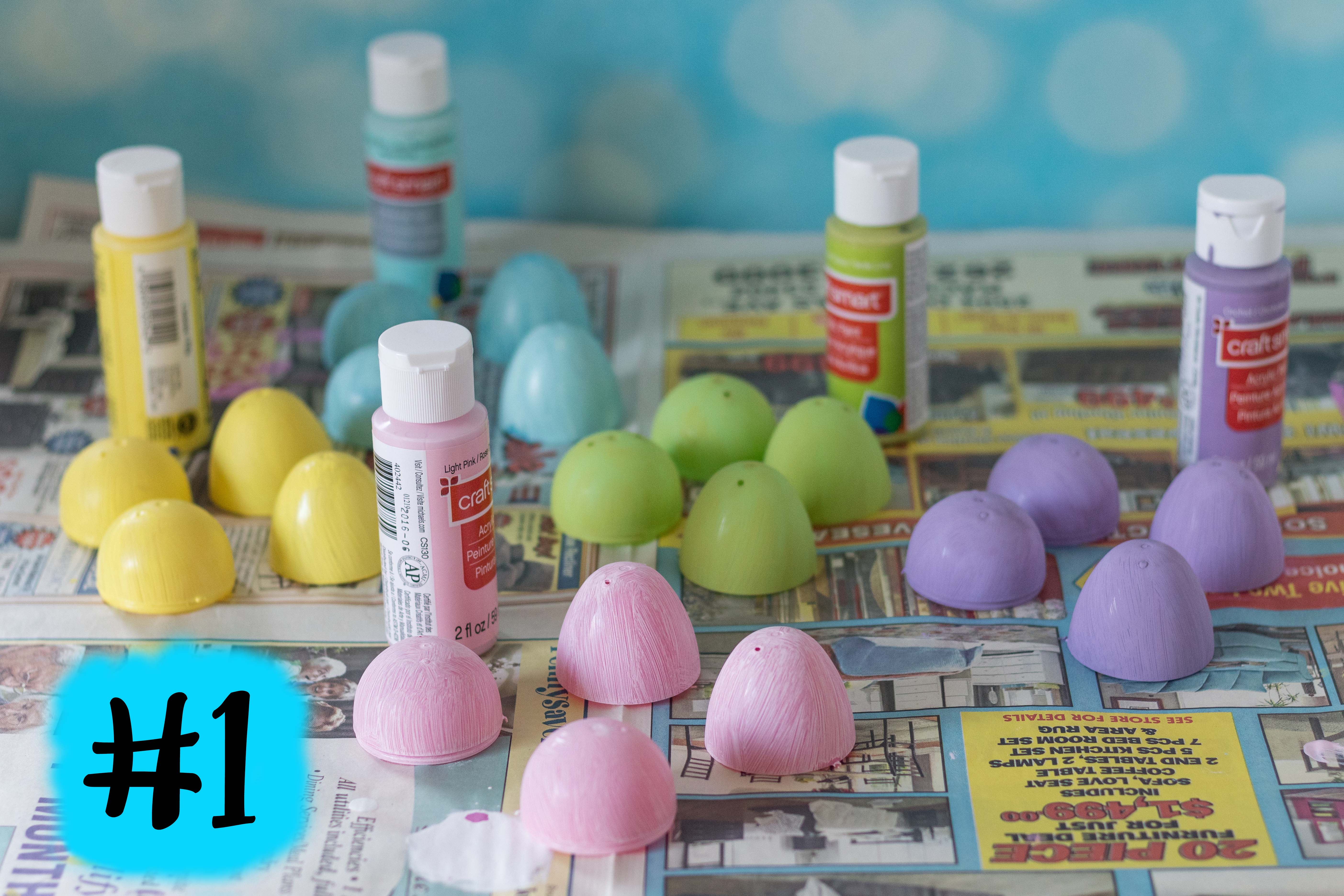 DIY Pastel Painted Speckled Plastic Easter Eggs | https://www.roseclearfield.com