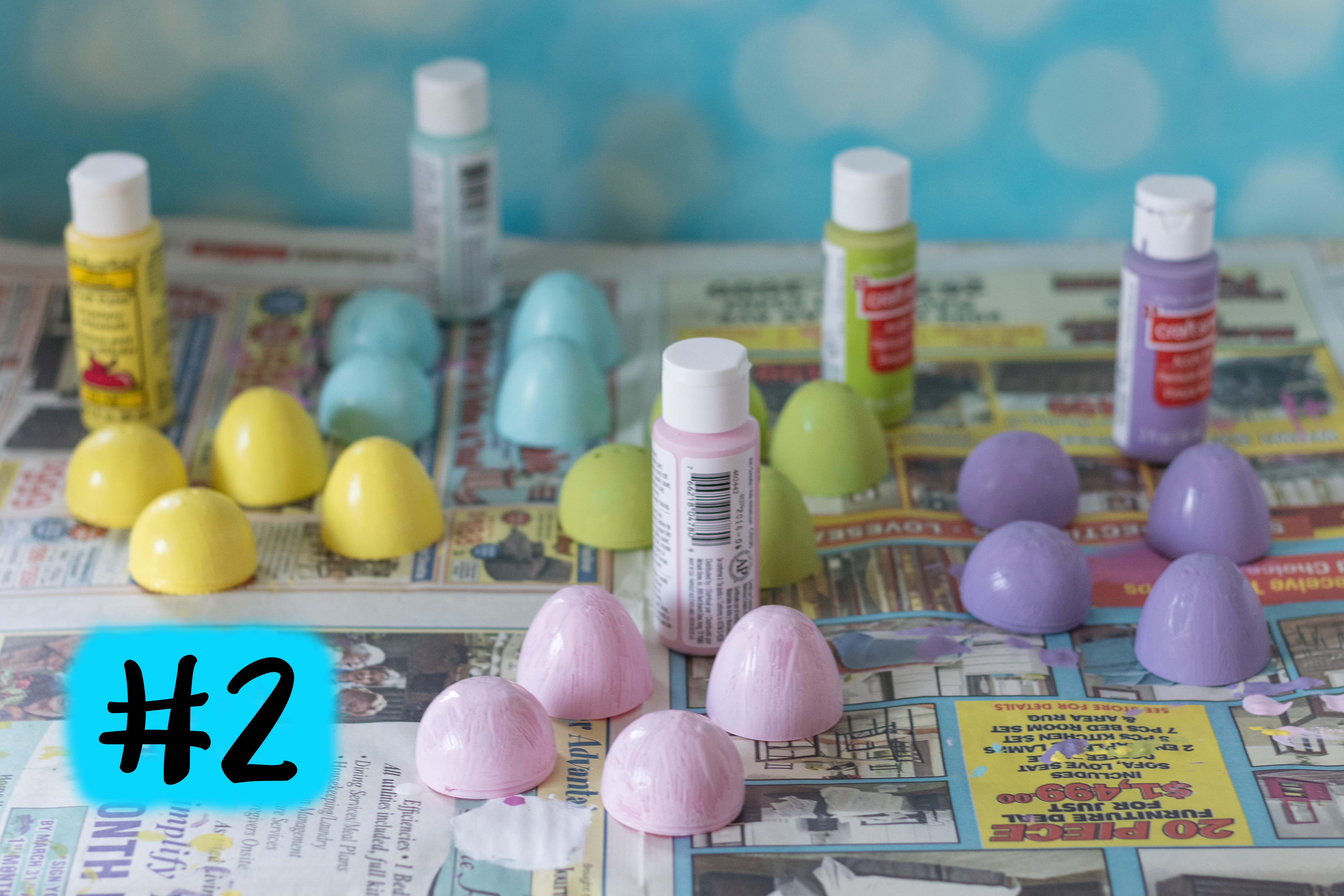 DIY Pastel Painted Speckled Plastic Easter Eggs | https://www.roseclearfield.com