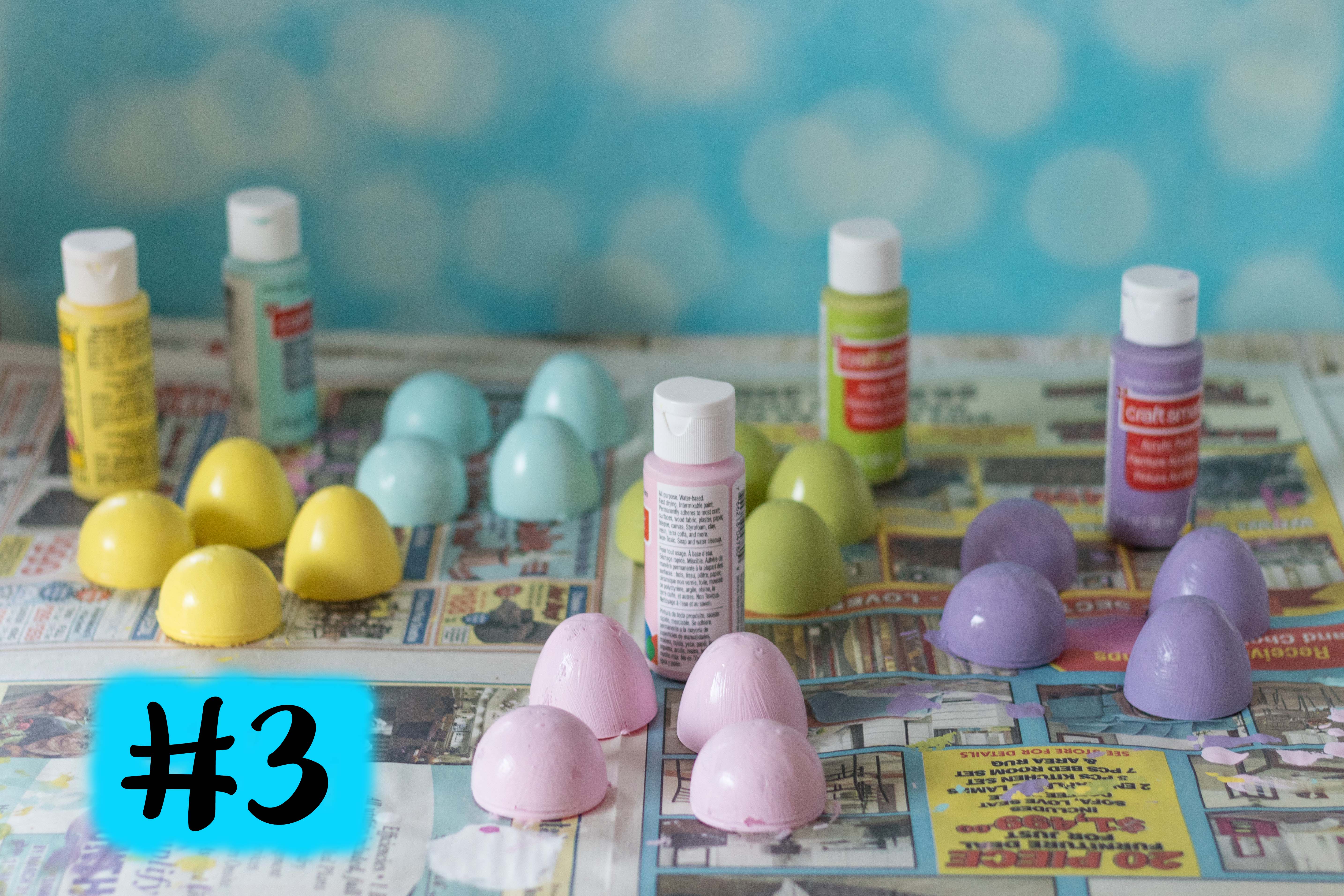 DIY Pastel Painted Speckled Plastic Easter Eggs | https://www.roseclearfield.com