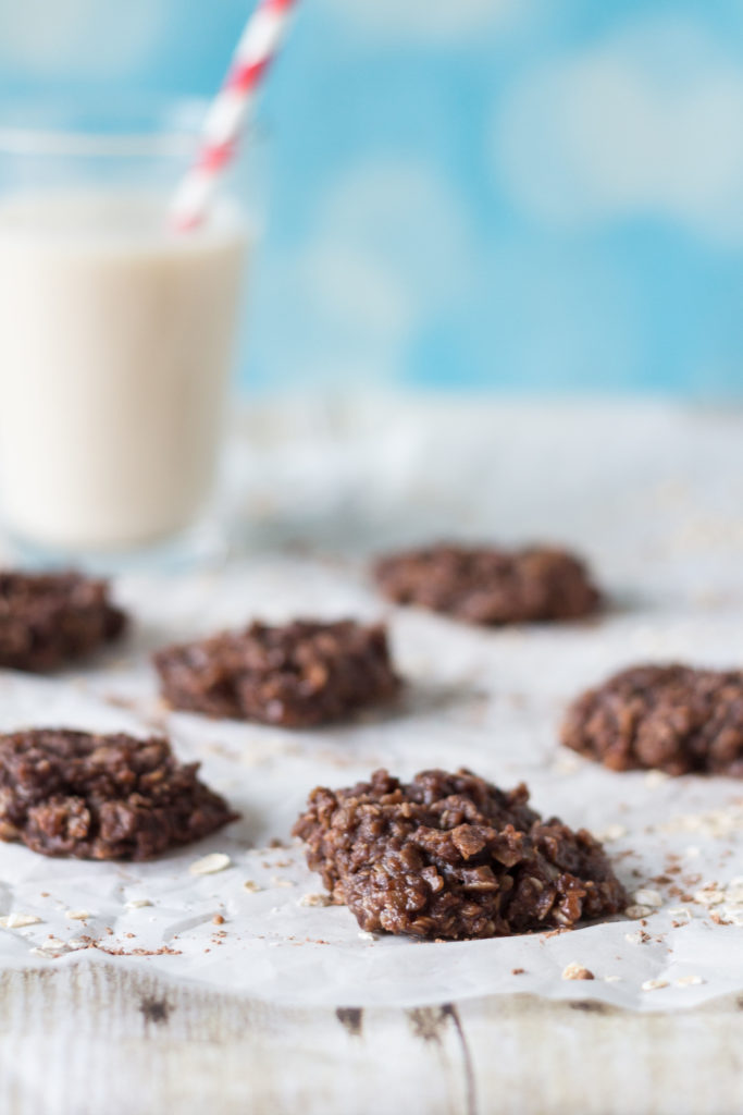 No-Bake Chocolate Oatmeal Peanut Butter Cookies | https://www.roseclearfield.com