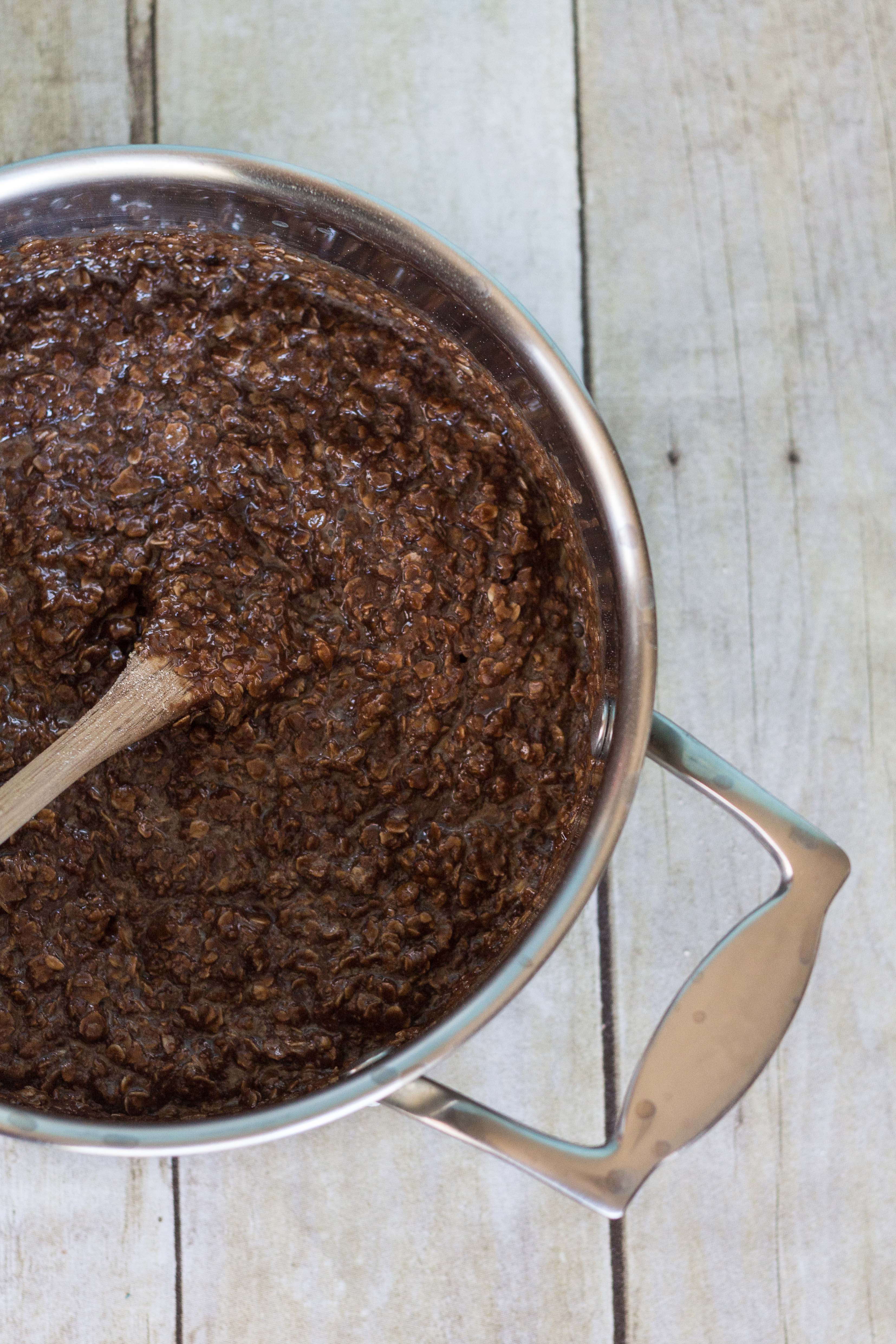 No-Bake Chocolate Oatmeal Peanut Butter Cookies | https://www.roseclearfield.com