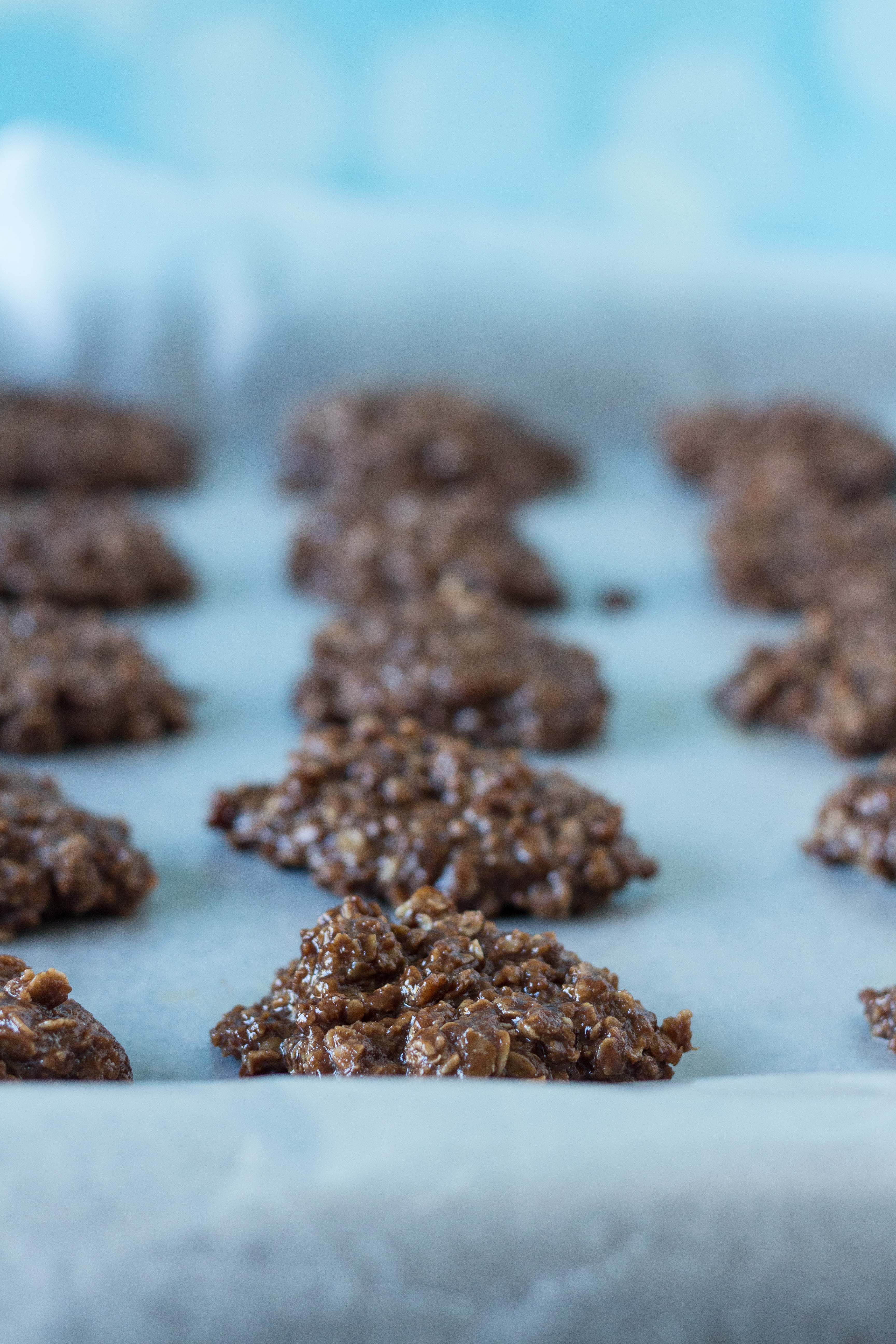 No-Bake Chocolate Oatmeal Peanut Butter Cookies | https://www.roseclearfield.com