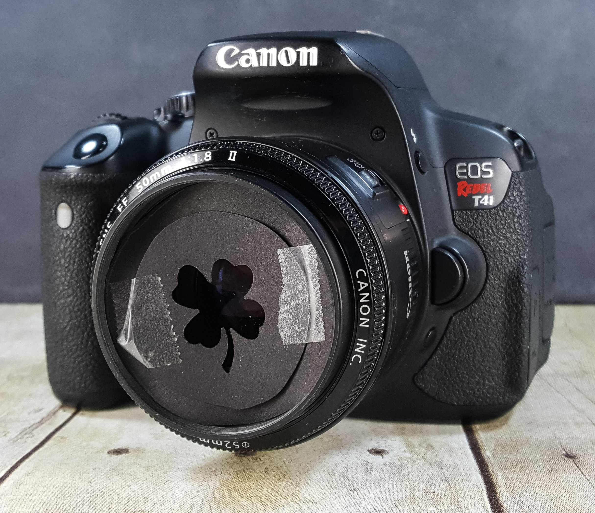 DIY Shamrock Shaped Bokeh Filter on 50mm DSLR Camera Lens | https://www.roseclearfield.com