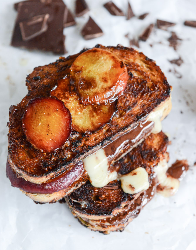 Dessert Grilled Cheese Recipes - Caramelized Peach, Mascarpone, and Dark Chocolate Grilled Cheese via How Sweet It Is | https://www.roseclearfield.com