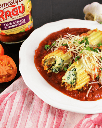 30 Days of Healthy Chicken Dinner Recipes - Chicken Spinach Manicotti via Simply Made Recipes | https://www.roseclearfield.com