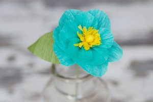 Last Minute DIY Mother's Day Gift Ideas - Crepe Paper Flowers via The Art of Simple | https://www.roseclearfield.com
