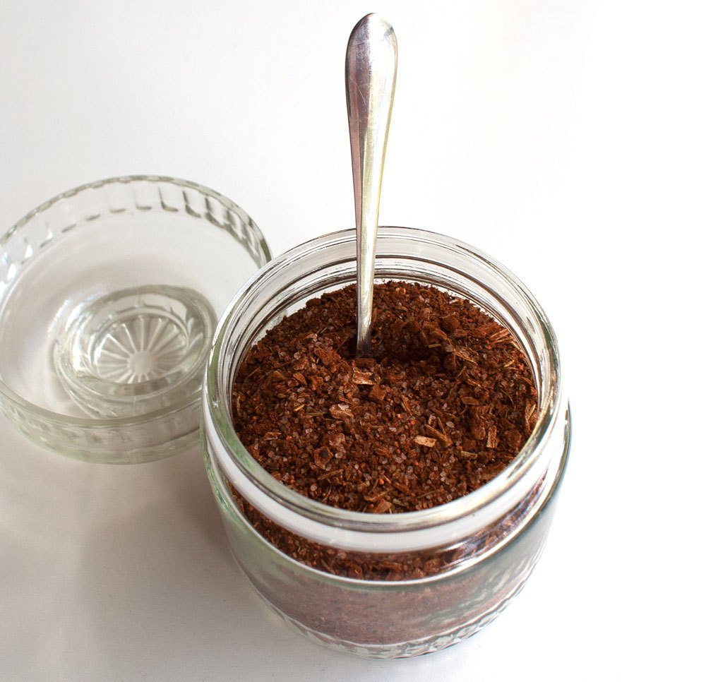 Last Minute DIY Father's Day Gift Ideas - Best Ever Steak Rub via Sprinkles and Sprouts | https://www.roseclearfield.com