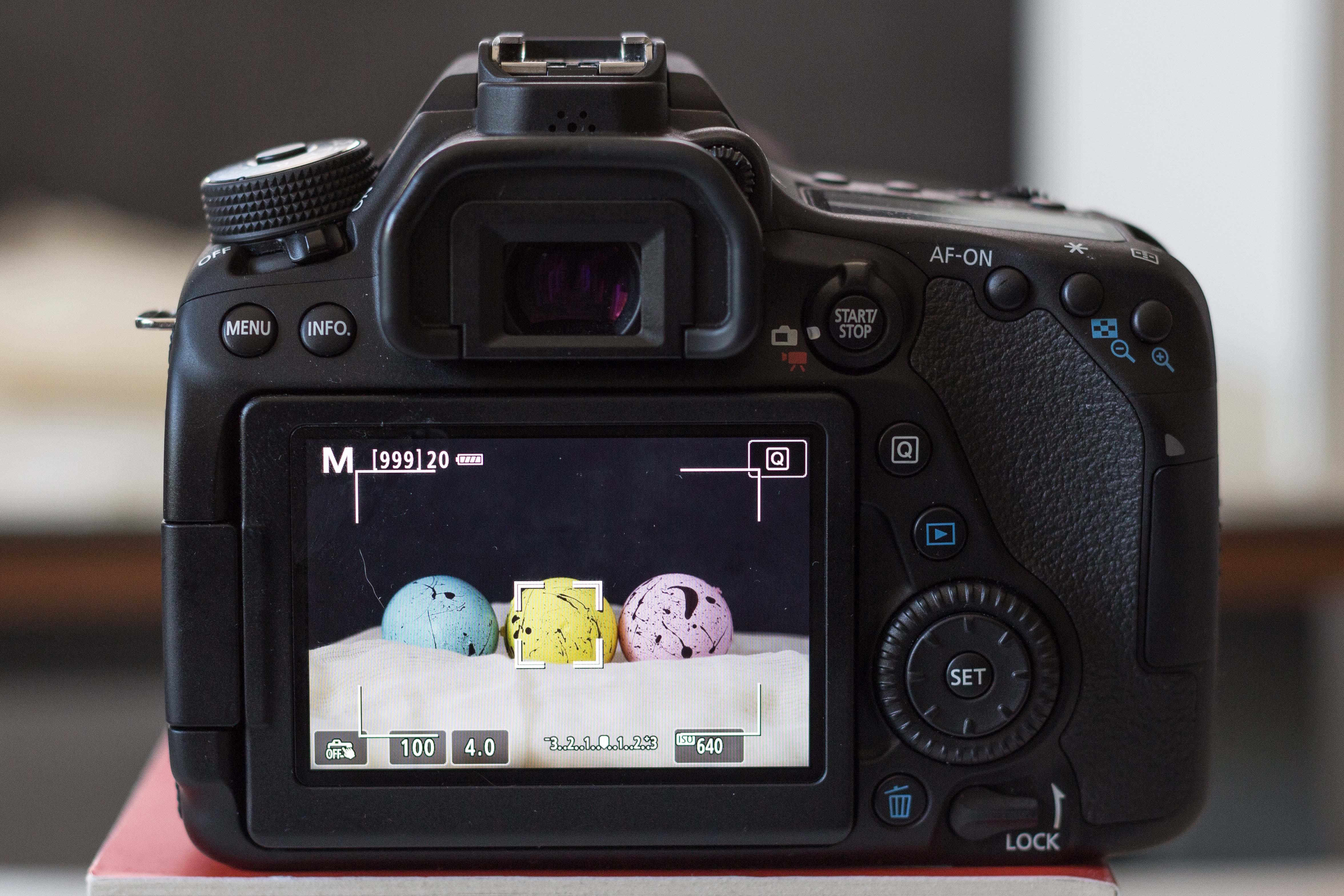 Canon 80d. Canon EOS 80d. EOC Canon 80d. 80d Canon Buster. Canon 80.