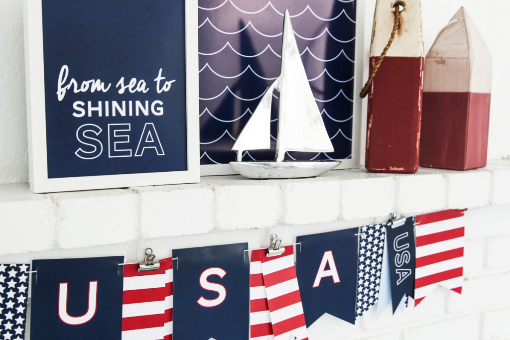 Easy DIY Fourth of July Decorations - Free Patriotic 4th of July Nautical Prints via Tater Tots and Jello | https://www.roseclearfield.com