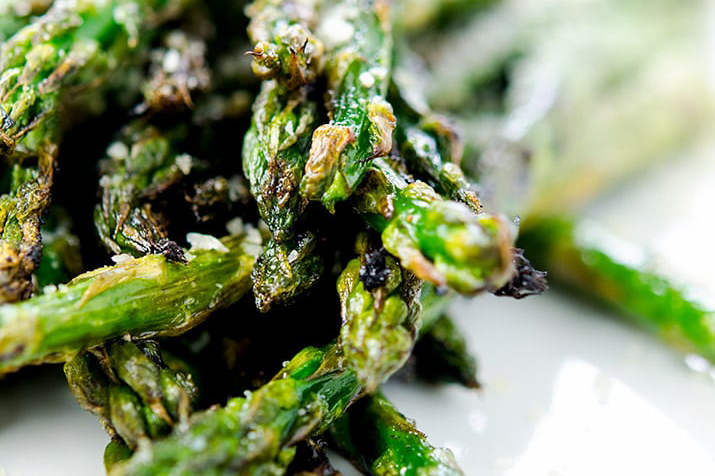 Fourth of July Recipe Ideas - Grilled Asparagus via I'd Rather Be a Chef | https://www.roseclearfield.com