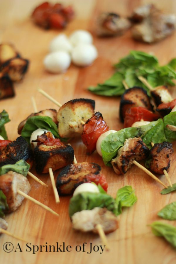 30 Days of Healthy Grilling Recipes - Grilled Chicken Caprese Kabobs via A Sprinkle of Joy | https://www.roseclearfield.com