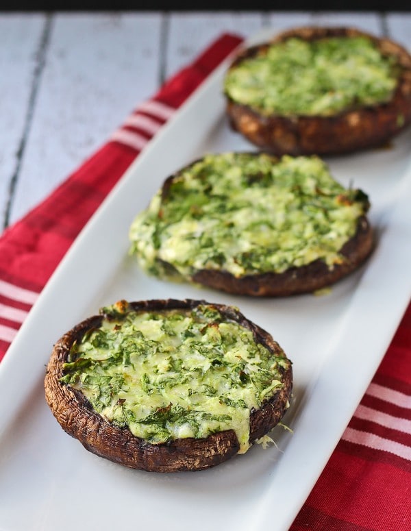 30 Days of Healthy Grilling Recipes - Grilled Portobella Mushrooms with Spinach and Cheese via Rachel Cooks | https://www.roseclearfield.com