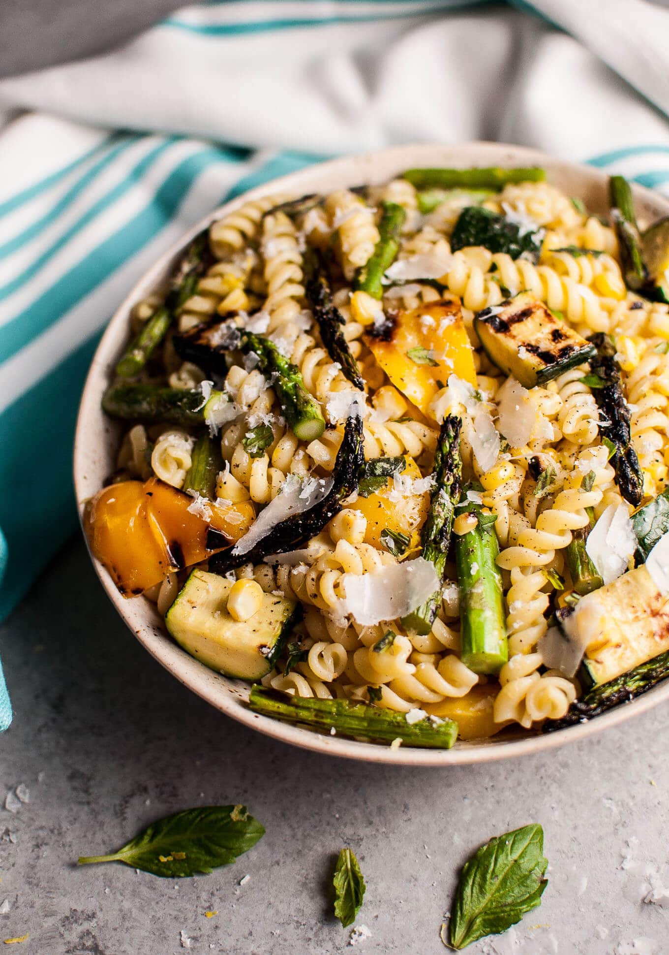 30 Days of Healthy Grilling Recipes - Grilled Summer Vegetable Pasta Salad via Salt and Lavender | https://www.roseclearfield.com