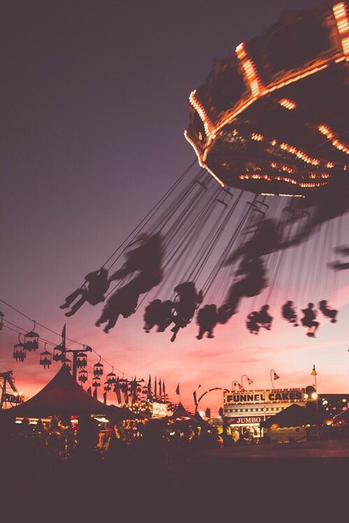 Photography Inspiration - Summer Night at the Fair Source Unknown | https://www.roseclearfield.com