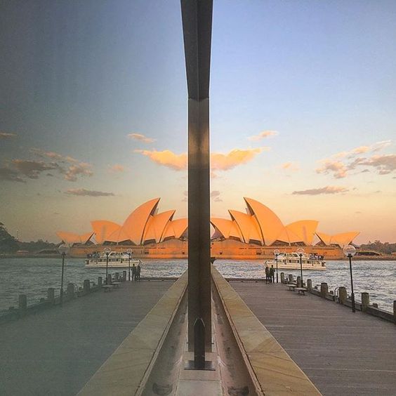 Photography Inspiration - Sydney Opera House by traveltomtom on Instagram | https://www.roseclearfield.com