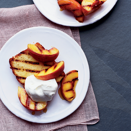 30 Days of Grilled Desserts - Grilled Lemon Pound Cake with Peaches and Cream via Food and Wine | https://www.roseclearfield.com