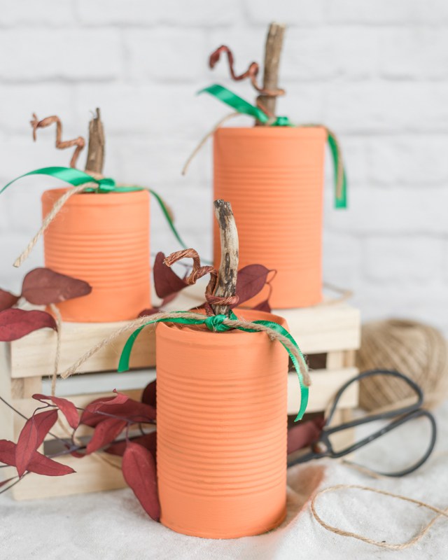 Recycled Tin Can Pumpkins via Natashalh | https://www.roseclearfield.com