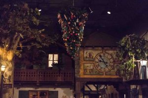 Deck the Streets of Old Milwaukee at the Milwaukee Public Museum | https://www.roseclearfield.com
