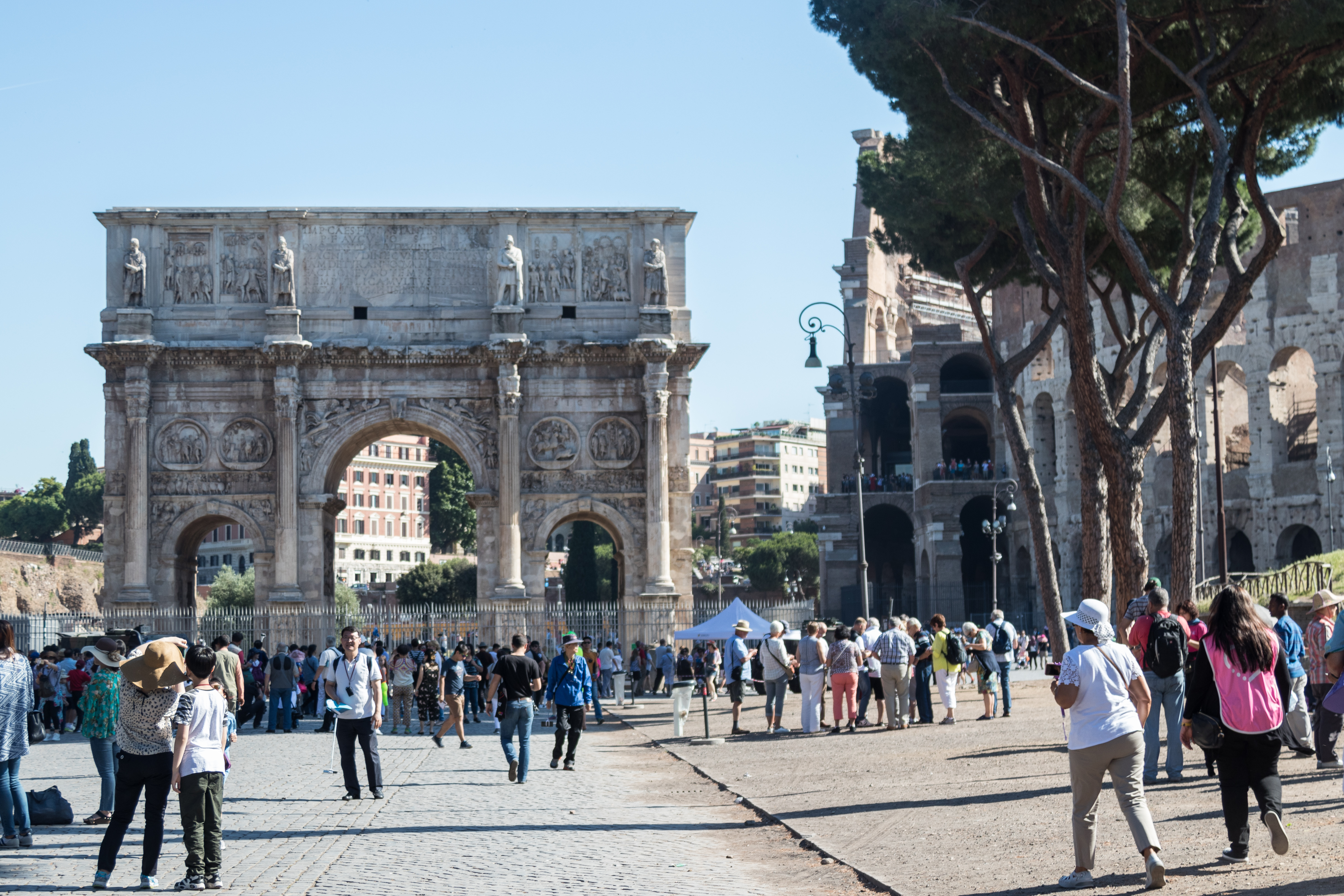 Mediterranean Cruise: Colosseum and Roman Forum | https://www.roseclearfield.com