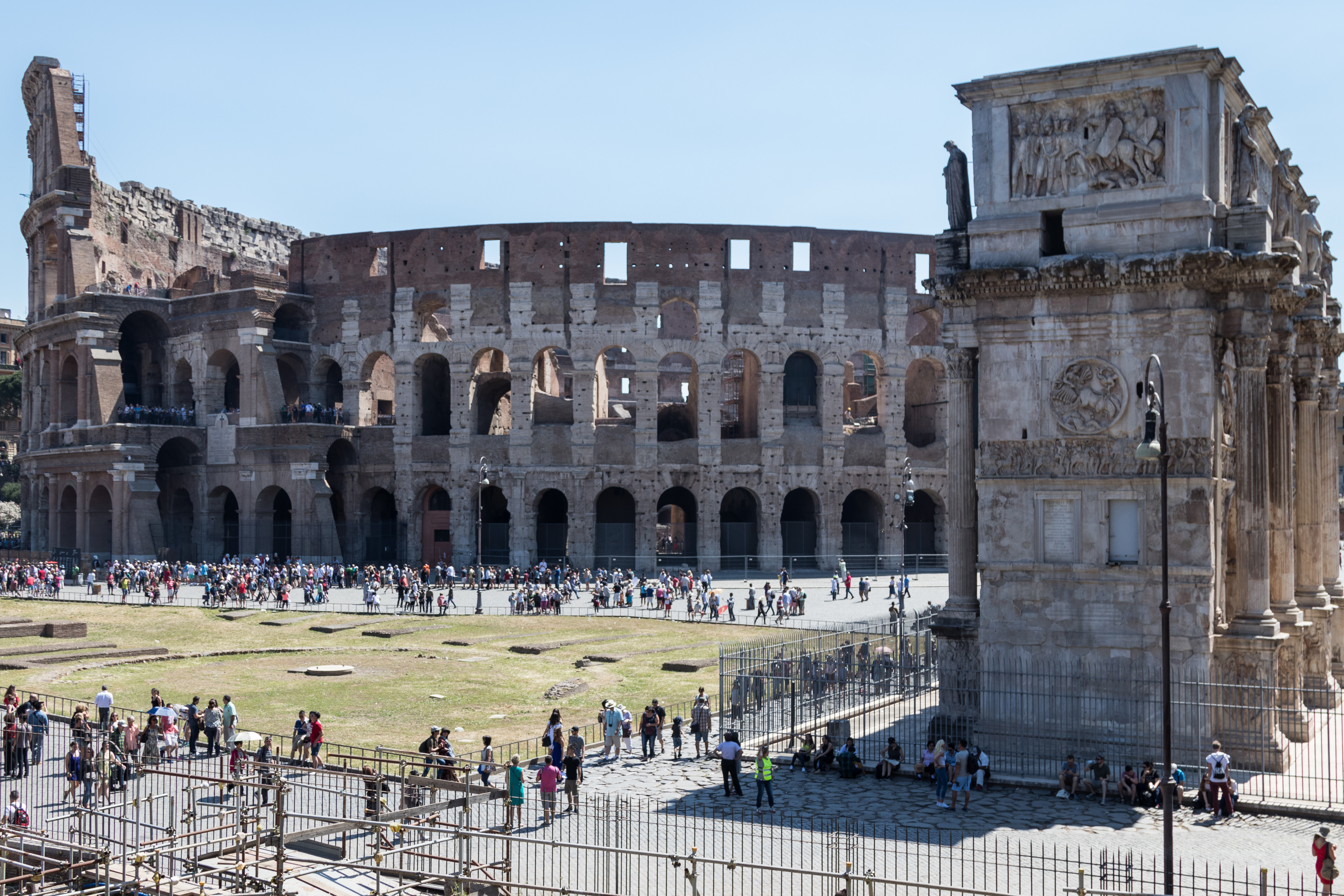 Mediterranean Cruise: Colosseum and Roman Forum | https://www.roseclearfield.com