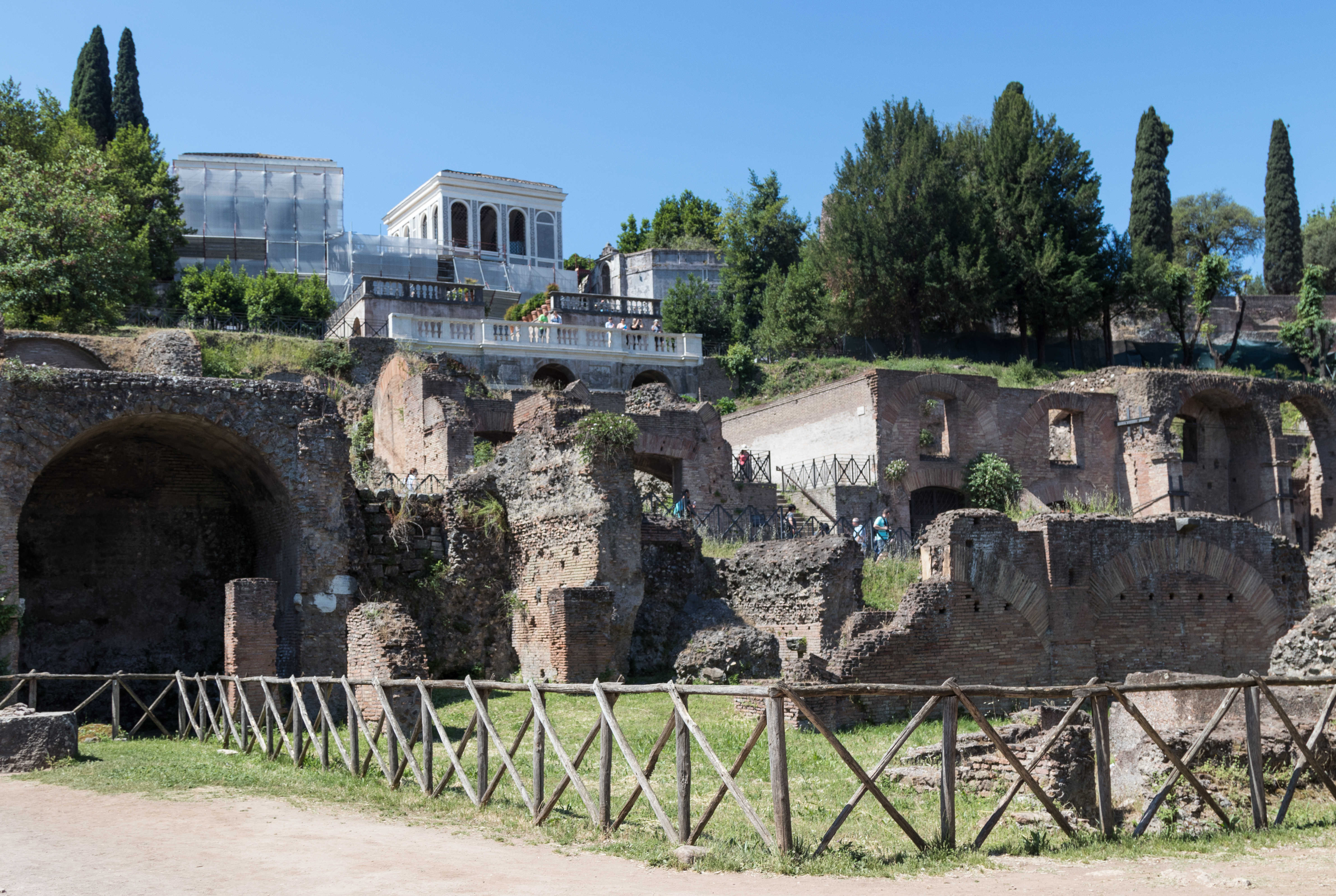 Mediterranean Cruise: Colosseum and Roman Forum | https://www.roseclearfield.com