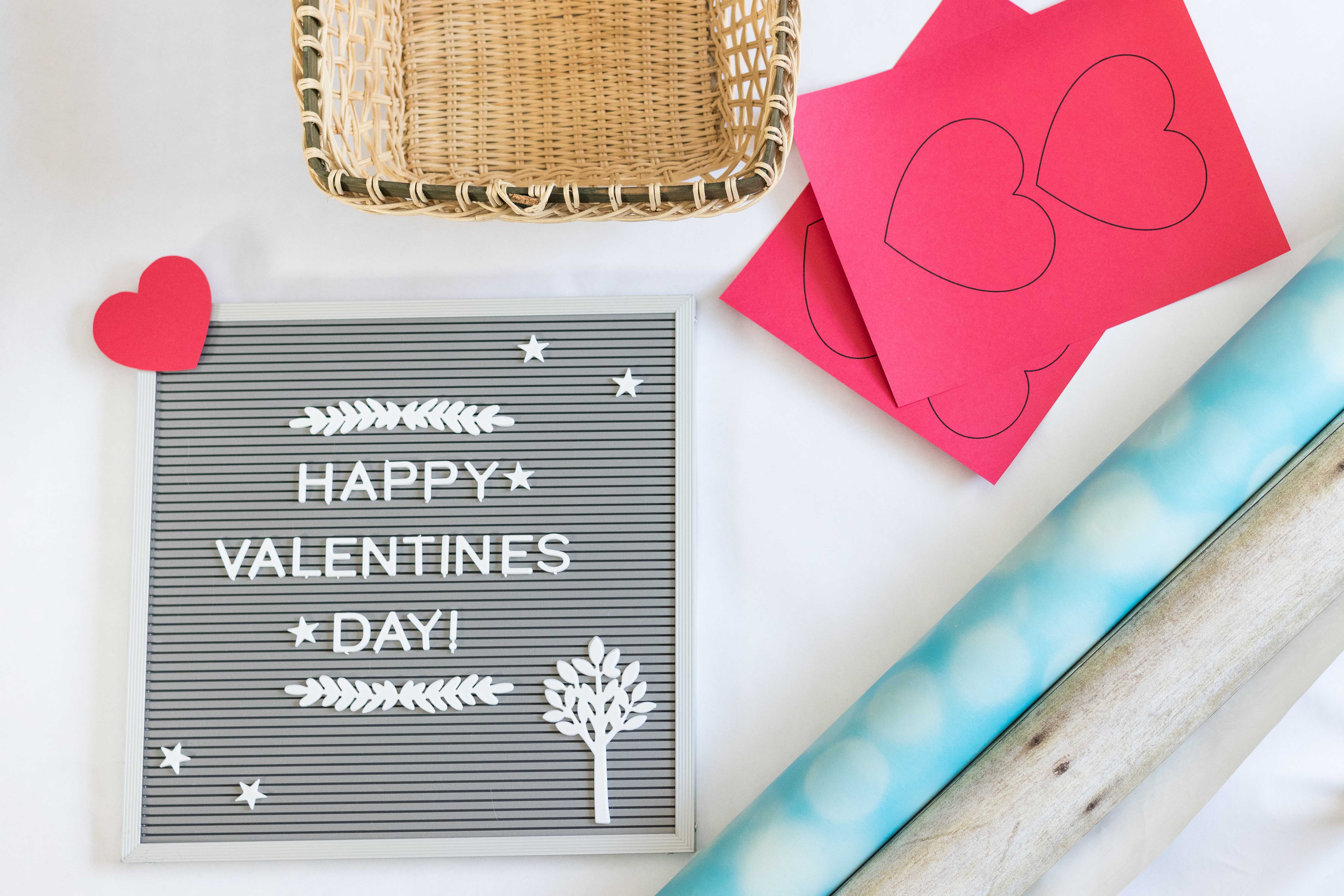 Valentine's Day Baby Photo Idea Materials | https://www.roseclearfield.com