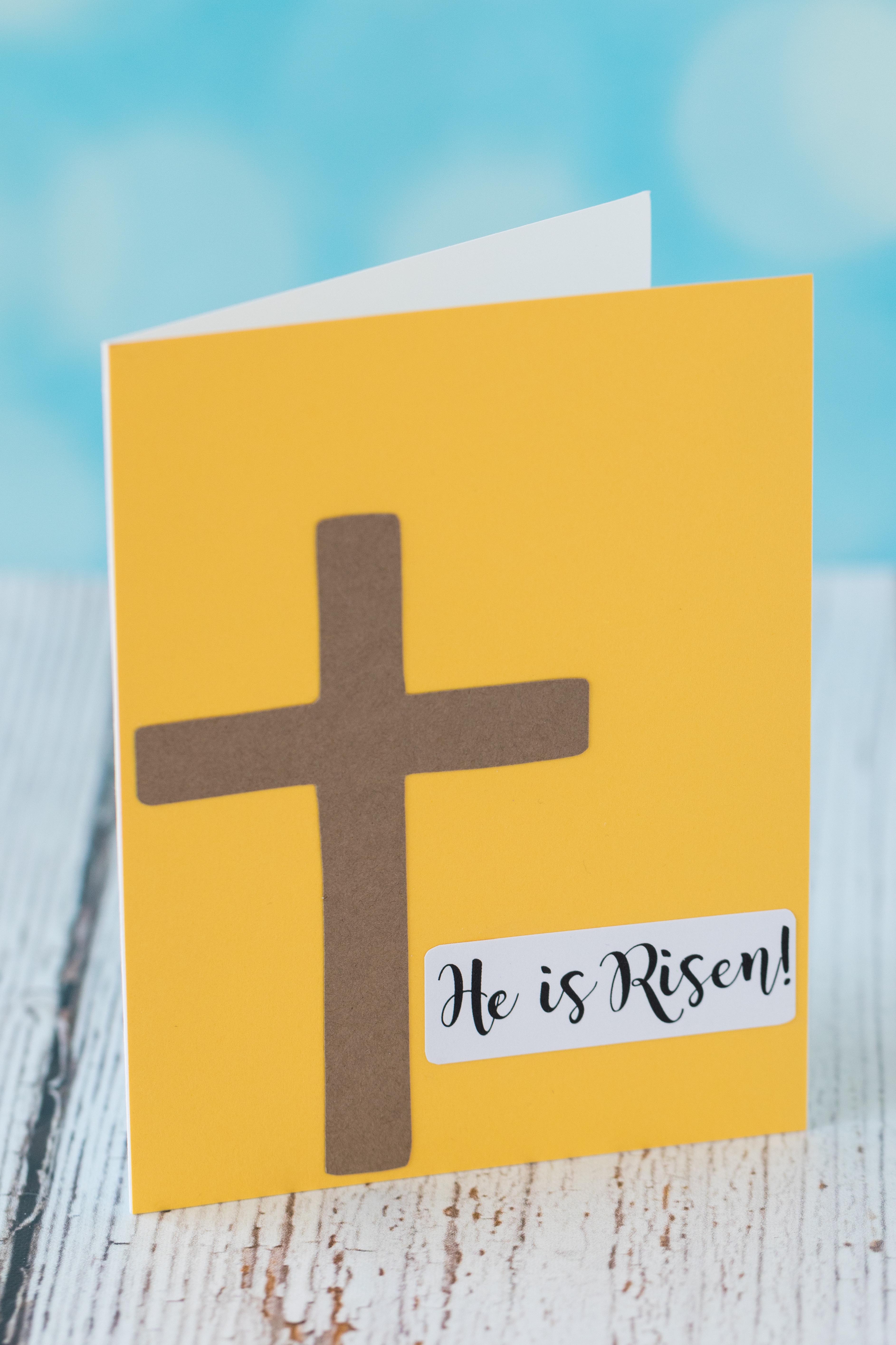 10 Simple DIY Easter Cards | https://www.roseclearfield.com