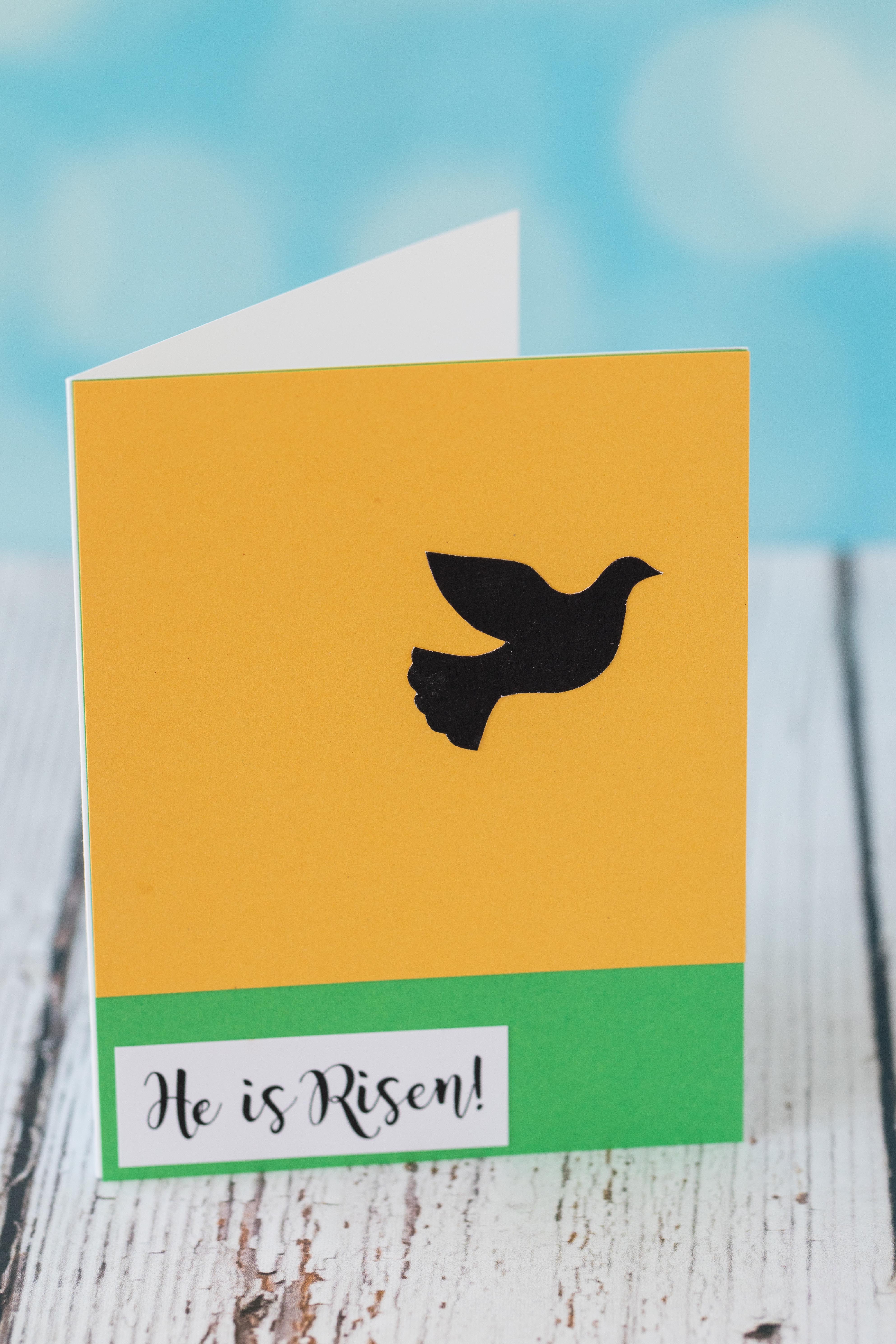 10 Simple DIY Easter Cards | https://www.roseclearfield.com