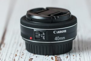 Canon 40mm f/2.8. I share 5 reasons I greatly prefer shooting with the 40mm over Canon's 50mm. #Canon40mmf28 #DSLRphotography #primelens | https://www.roseclearfield.com