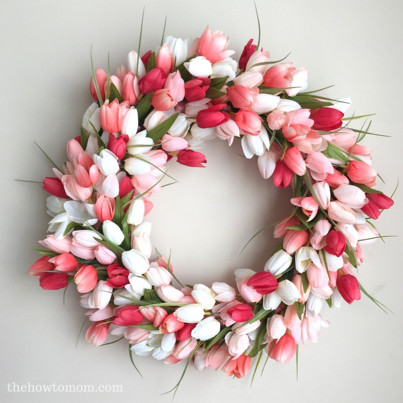 Tulip Wreath via The How to Mom | https://www.roseclearfield.com