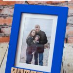 DIY Scrabble Tile Picture Frame. Easy home decor project! #DIY #scrabbletiles #homedecor #pictureframe