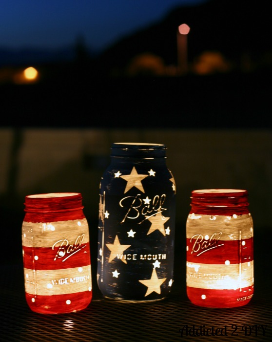 4th of July Mason Jar Decor - Patriotic Mason Jar Lanterns via Addicted 2 DIY | https://www.roseclearfield.com