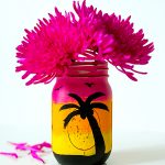 Summer Mason Jar Decor - Tropical Sunset Mason Jar via Mason Jar Crafts Love | https://www.roseclearfield.com