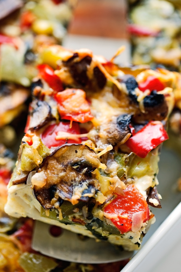 Breakfast for Dinner Ideas - Veggie Loaded Breakfast Casserole via Little Spice Jar | https://www.roseclearfield.com