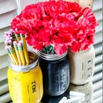 DIY Back to School Mason Jar Teacher Gifts - Back to School Distressed Mason Jar Teacher Gift Set via Mason Jar Crafts Love | https://www.roseclearfield.com