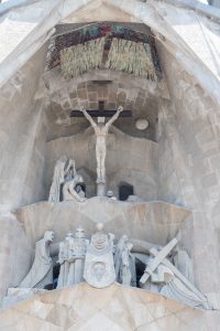 Barcelona Sagrada Familia Exterior | https://www.roseclearfield.com