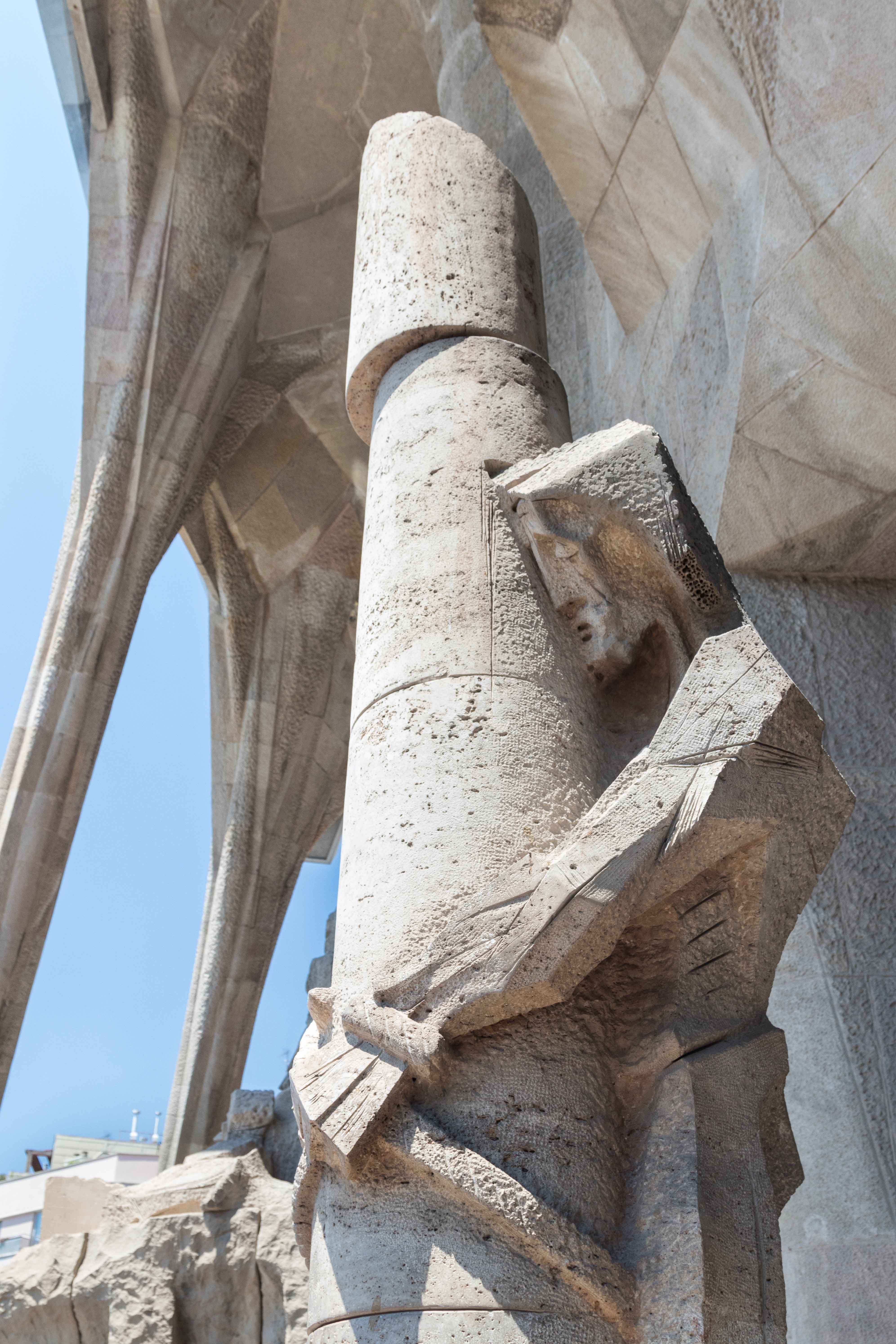 Barcelona Sagrada Familia Exterior | https://www.roseclearfield.com