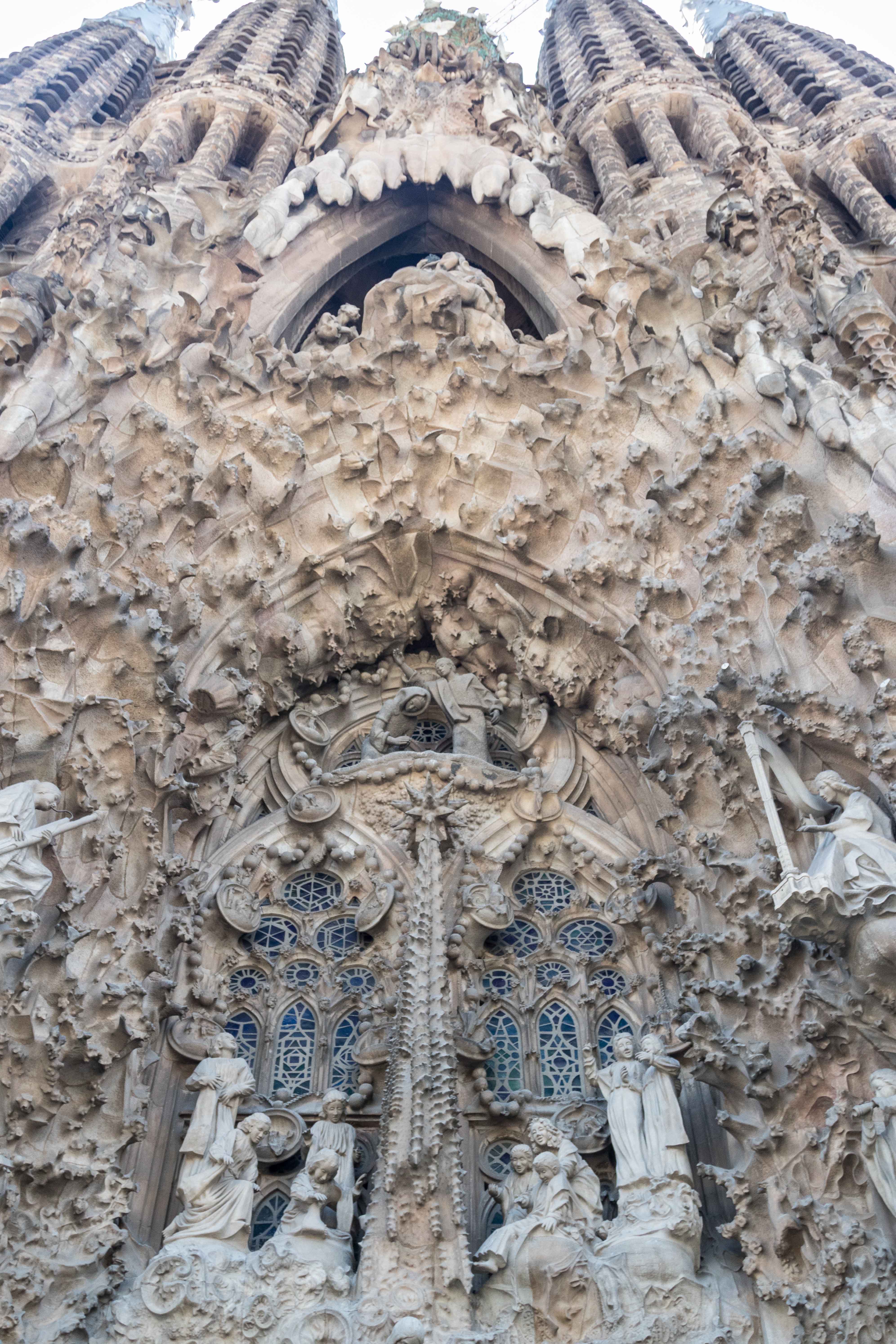 Barcelona Sagrada Familia Exterior | https://www.roseclearfield.com