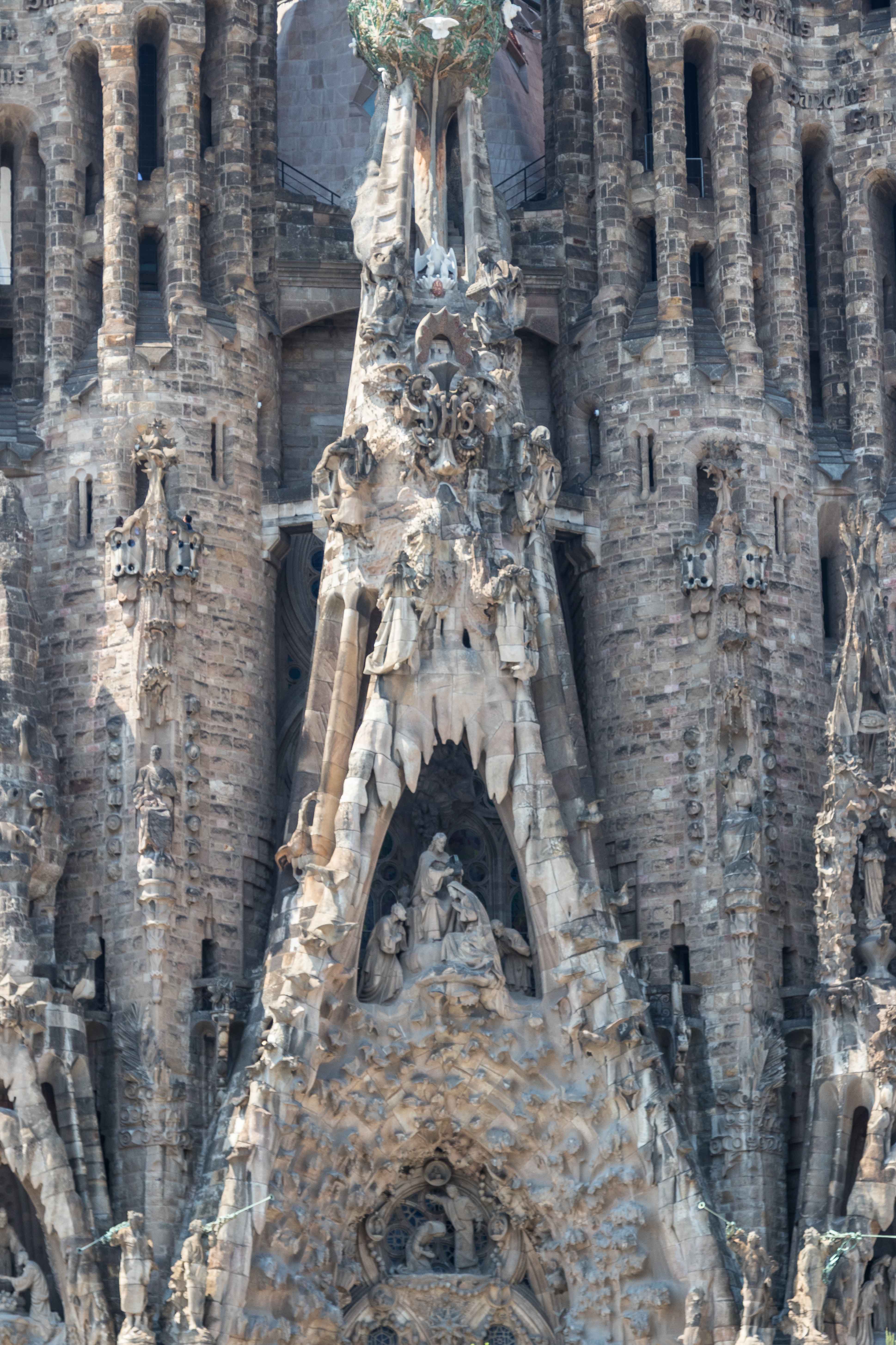 Barcelona Sagrada Familia Exterior | https://www.roseclearfield.com